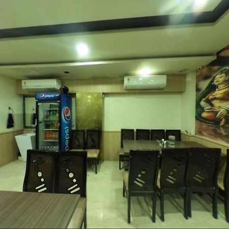 Kingsway Hotel And Restaurant Ajmer Dargah 350 Meter Екстериор снимка