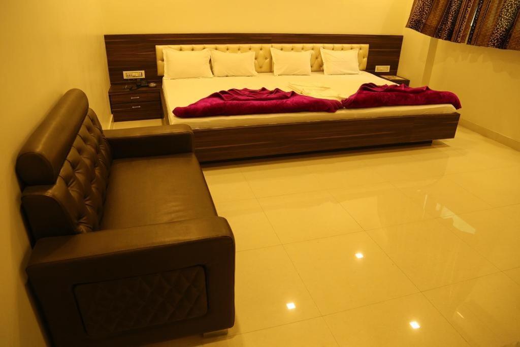 Kingsway Hotel And Restaurant Ajmer Dargah 350 Meter Екстериор снимка