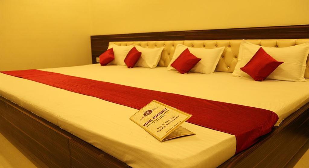 Kingsway Hotel And Restaurant Ajmer Dargah 350 Meter Екстериор снимка