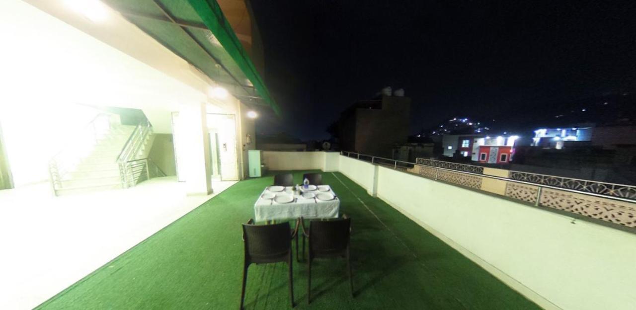 Kingsway Hotel And Restaurant Ajmer Dargah 350 Meter Екстериор снимка