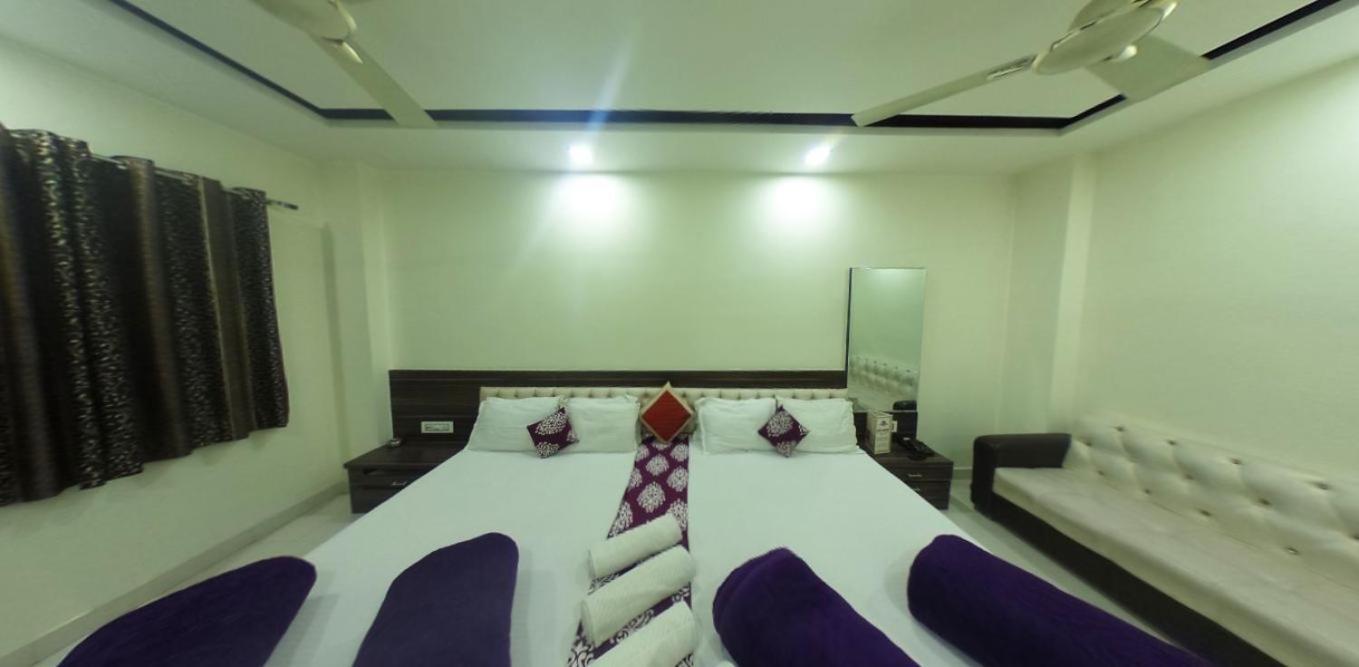 Kingsway Hotel And Restaurant Ajmer Dargah 350 Meter Екстериор снимка